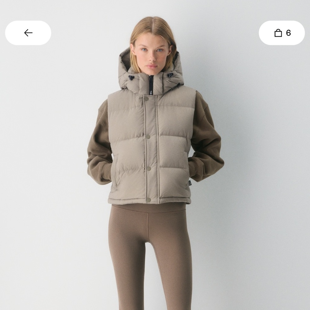 Aritzia Super Puff Shorty Vest M